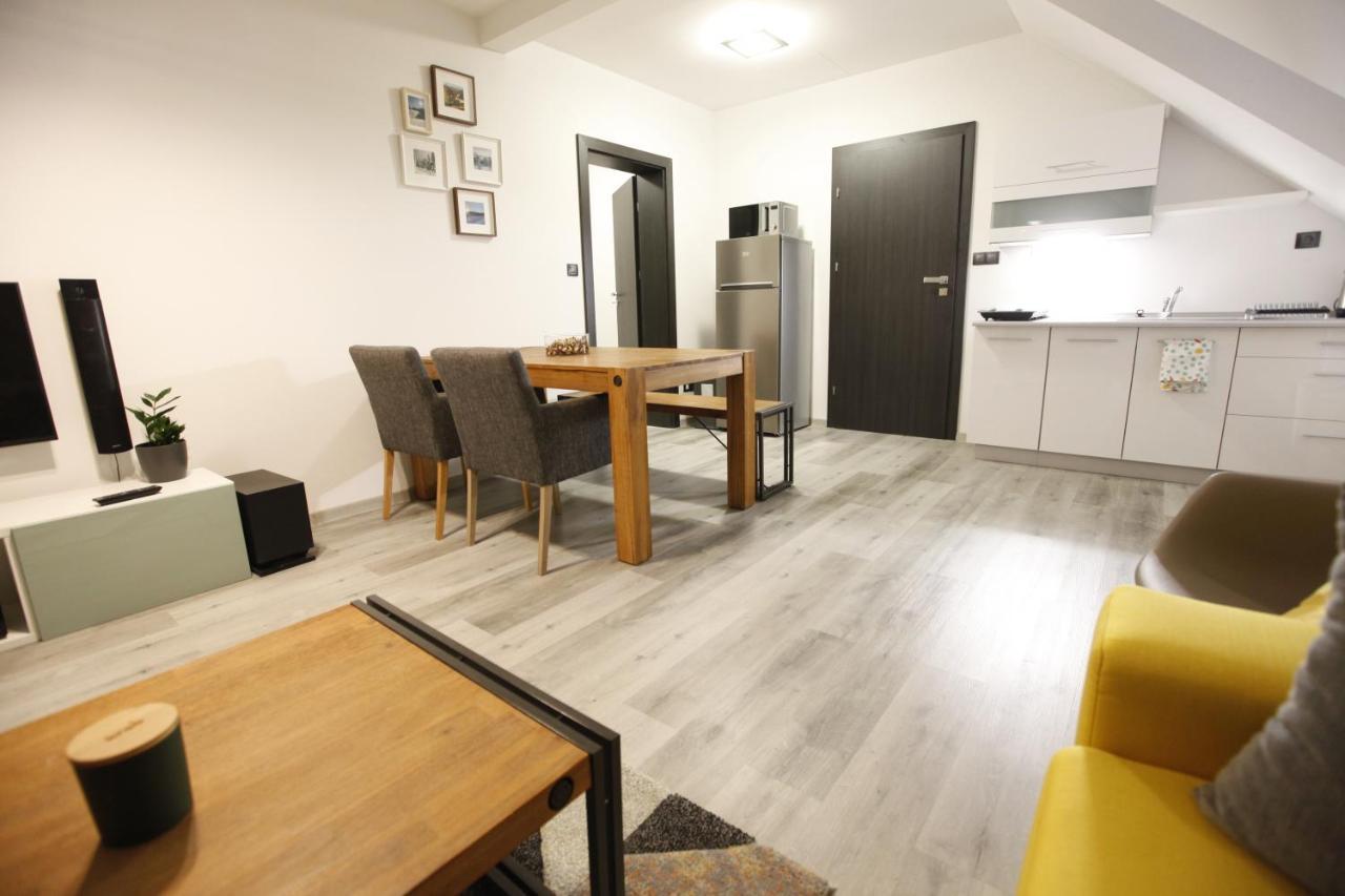 Apartman Peklo Врхлабі Екстер'єр фото